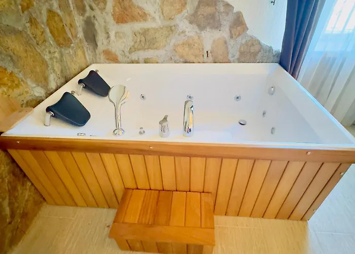 Готель Ride And