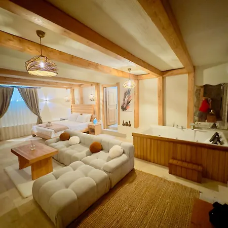 Ride And Szálloda Çeşme