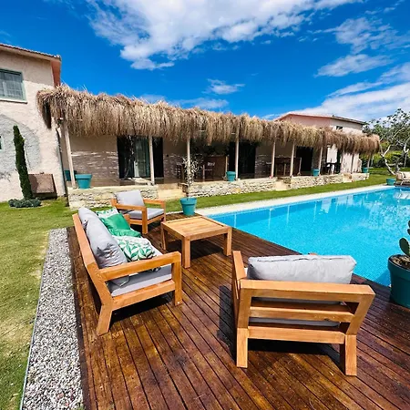 Ride And Szálloda *